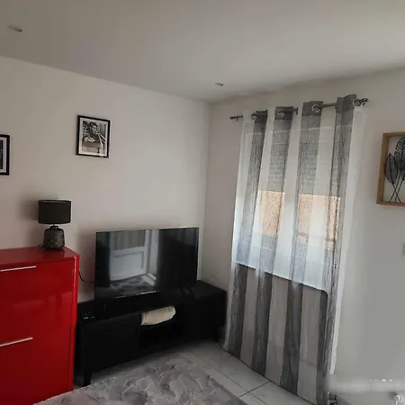 Agreable T2/centre-ville *10 Min Gare* Bourgoin-Jallieu